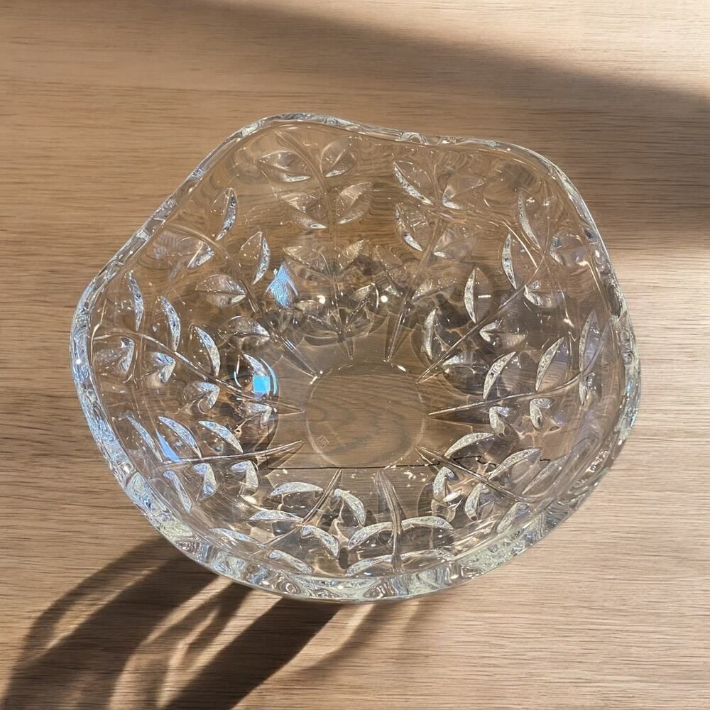 Tiffany & Co. Crystal Floral Vine Bowl 9.5 Inches Wide 4.5” High